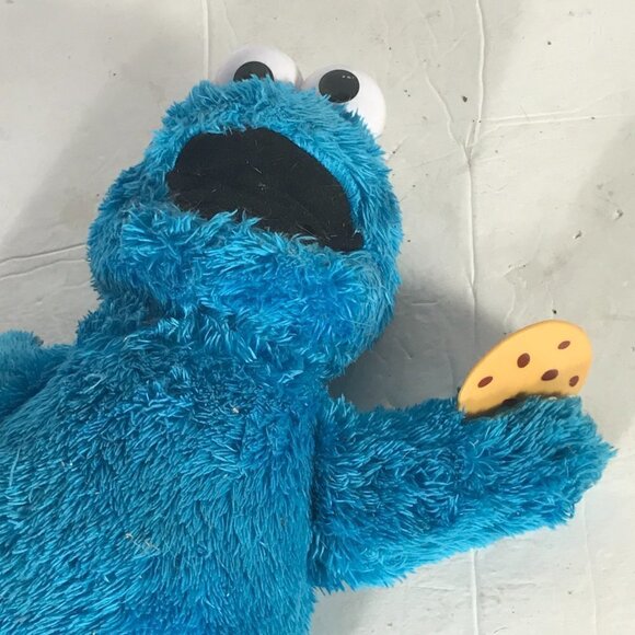Sesame Street Talking Cookie Monster Toy Doll - Picture 5 of 5